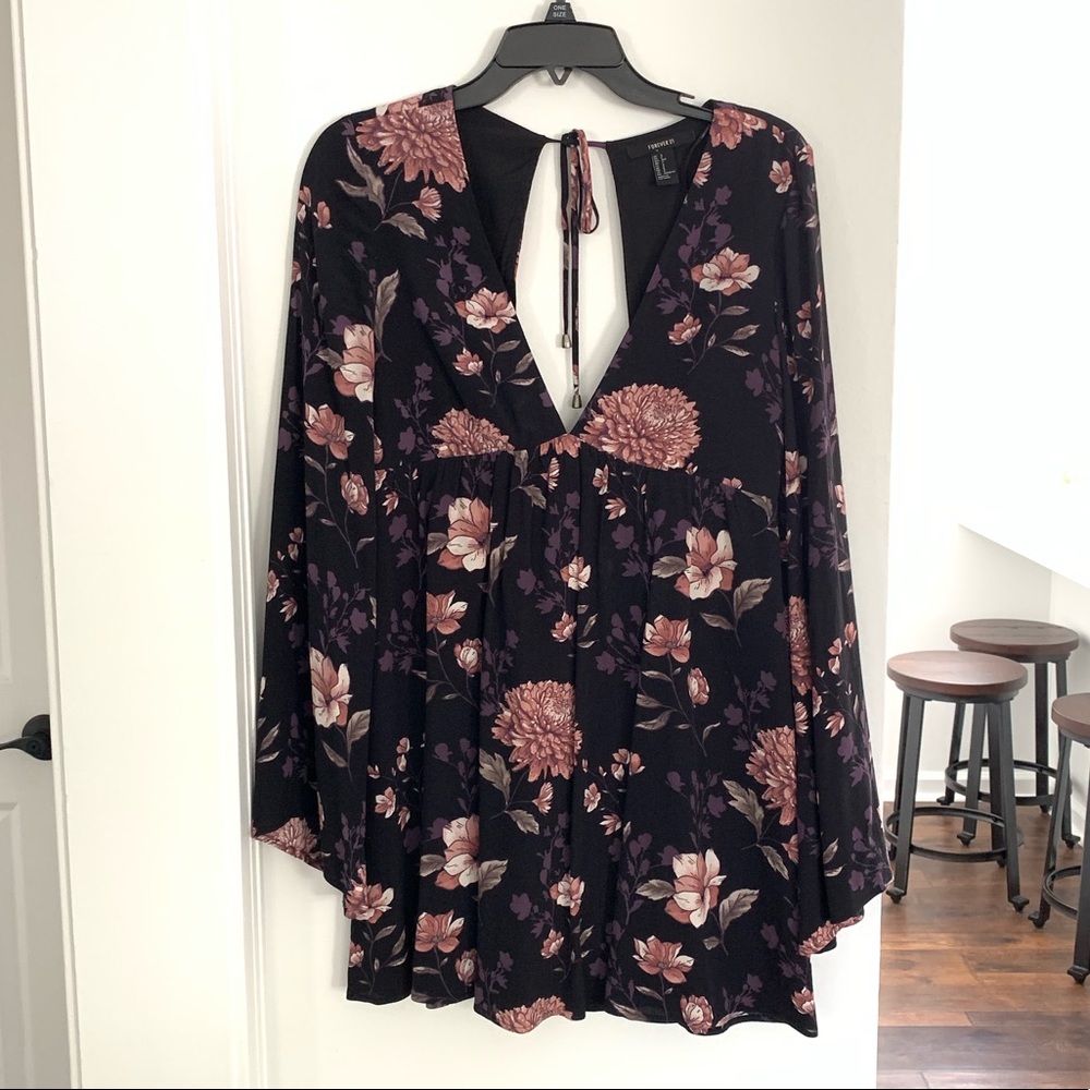 Long sleeve floral dress with open back